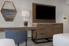 DoubleTree by Hilton Kingston