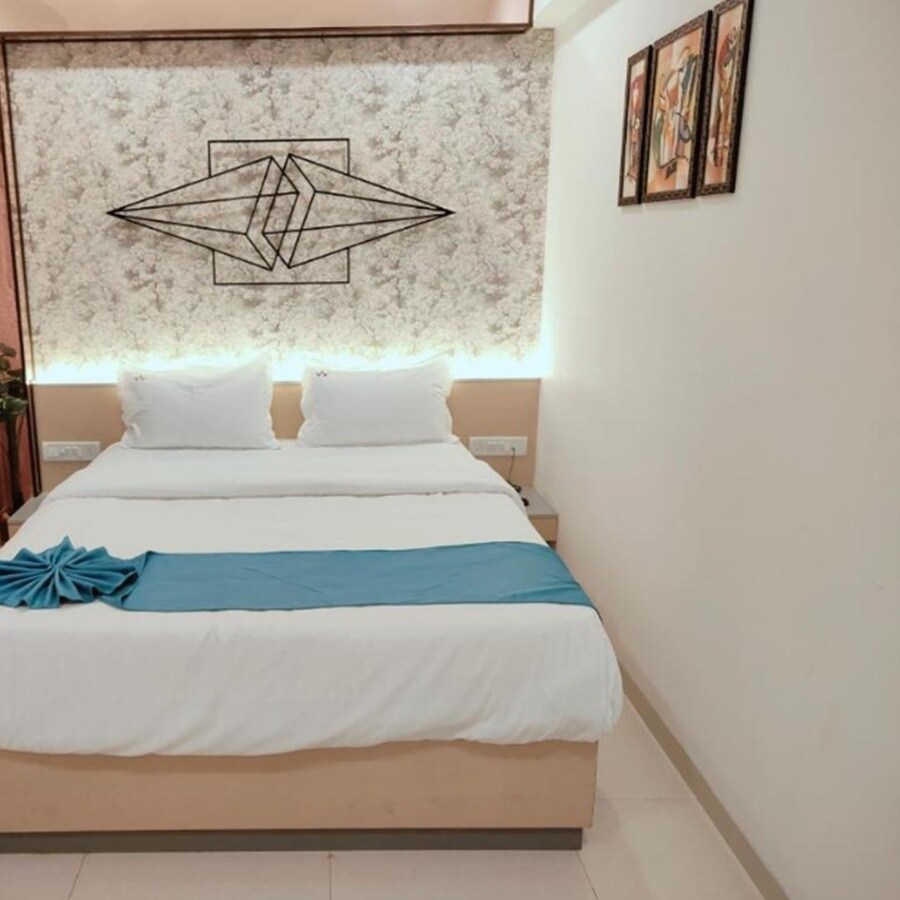 Vav Residency - Tap to explore photos