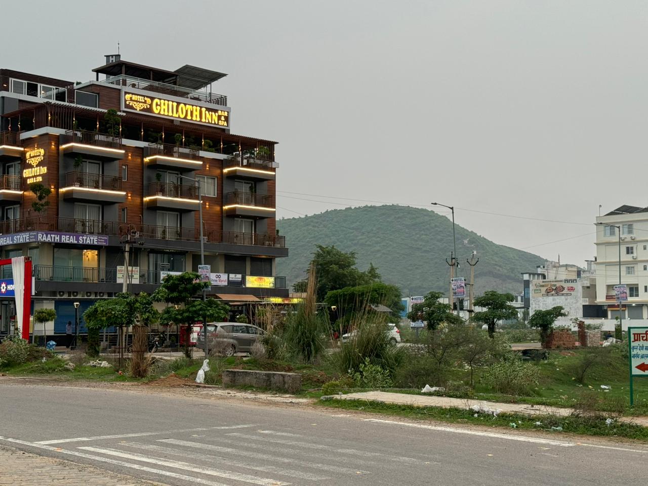 Hotel Ghiloth Inn - Tap to explore photos