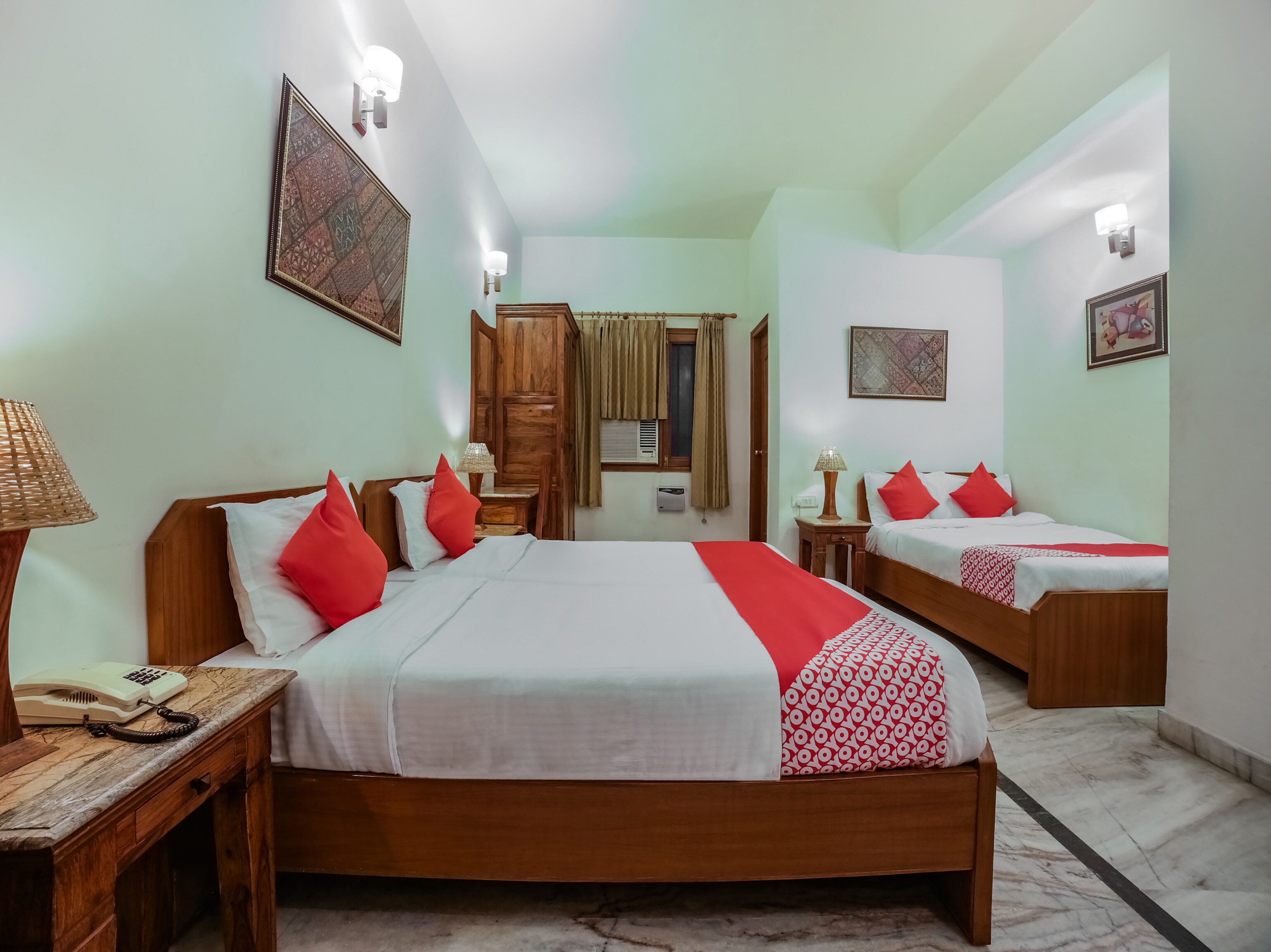 Super Hotel O Sansarchandra Road Formerly Luna Rosa - Tap to explore photos
