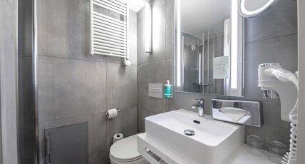 Novotel Warszawa Centrum Room Type - Superior room with double bed