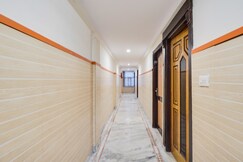 HOTEL O 4 SQUARE A LUXURY ROOMS NEAR RDC MAIN MARKET