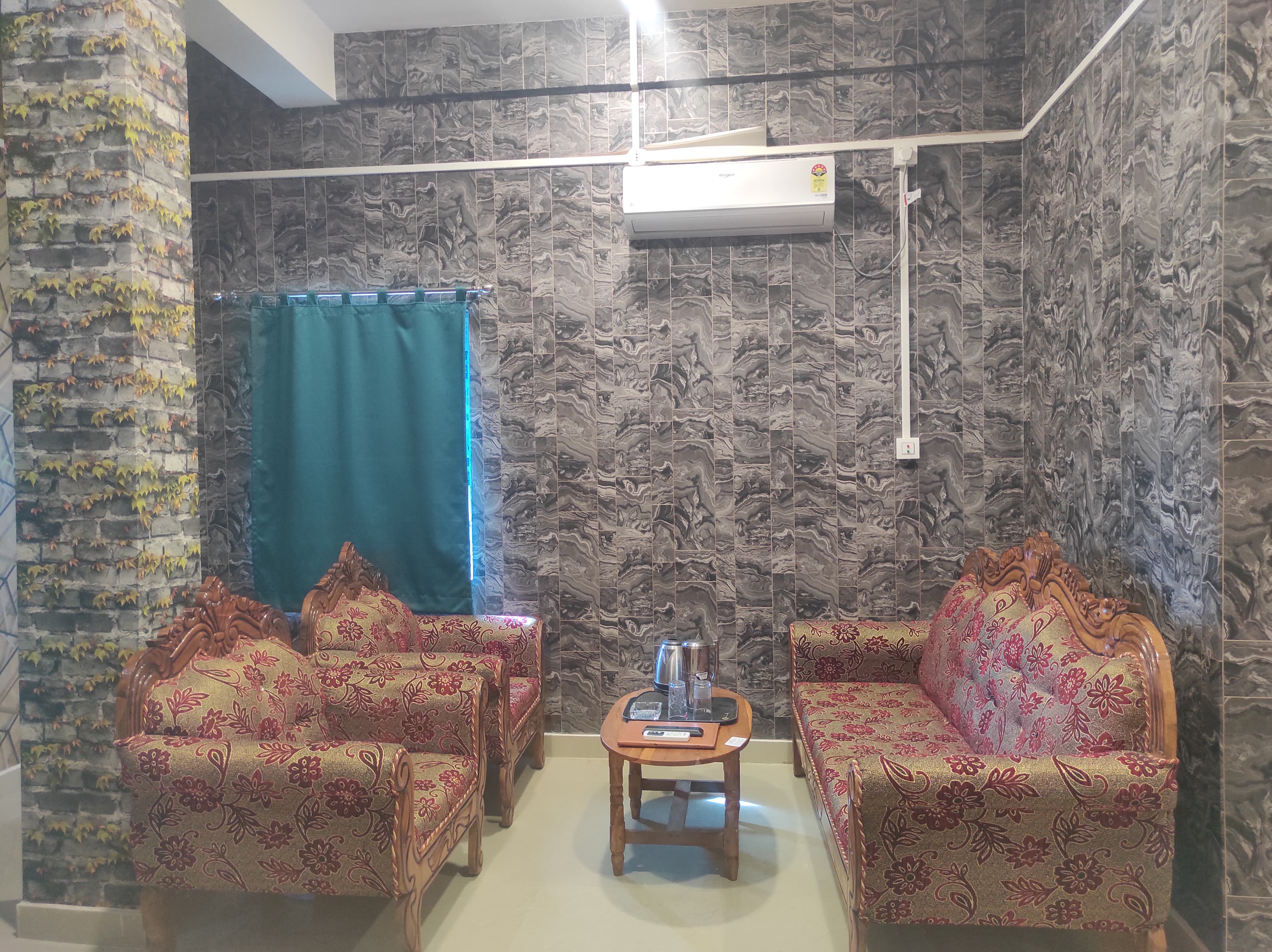 Rani Guest House - Tap to explore photos