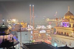 Sharmas B&B | 50 steps to Golden Temple