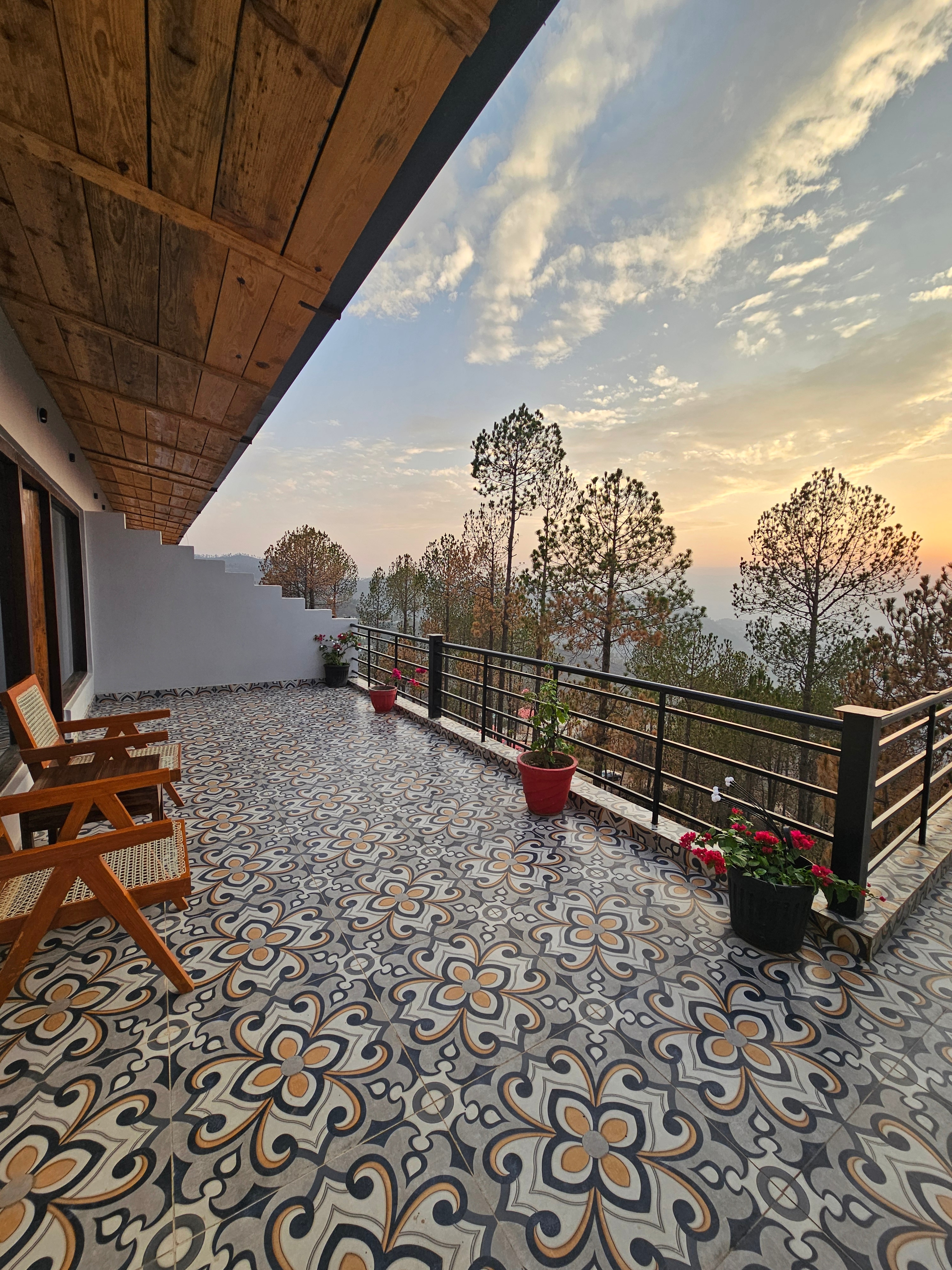 ilika Resort - Tap to explore photos