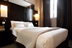 Best Western Premier The Blake Paris Gare Saint Lazare