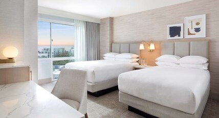 Hilton Santa Monica Hotel & Suites Room Type - 2 QUEEN BEDS