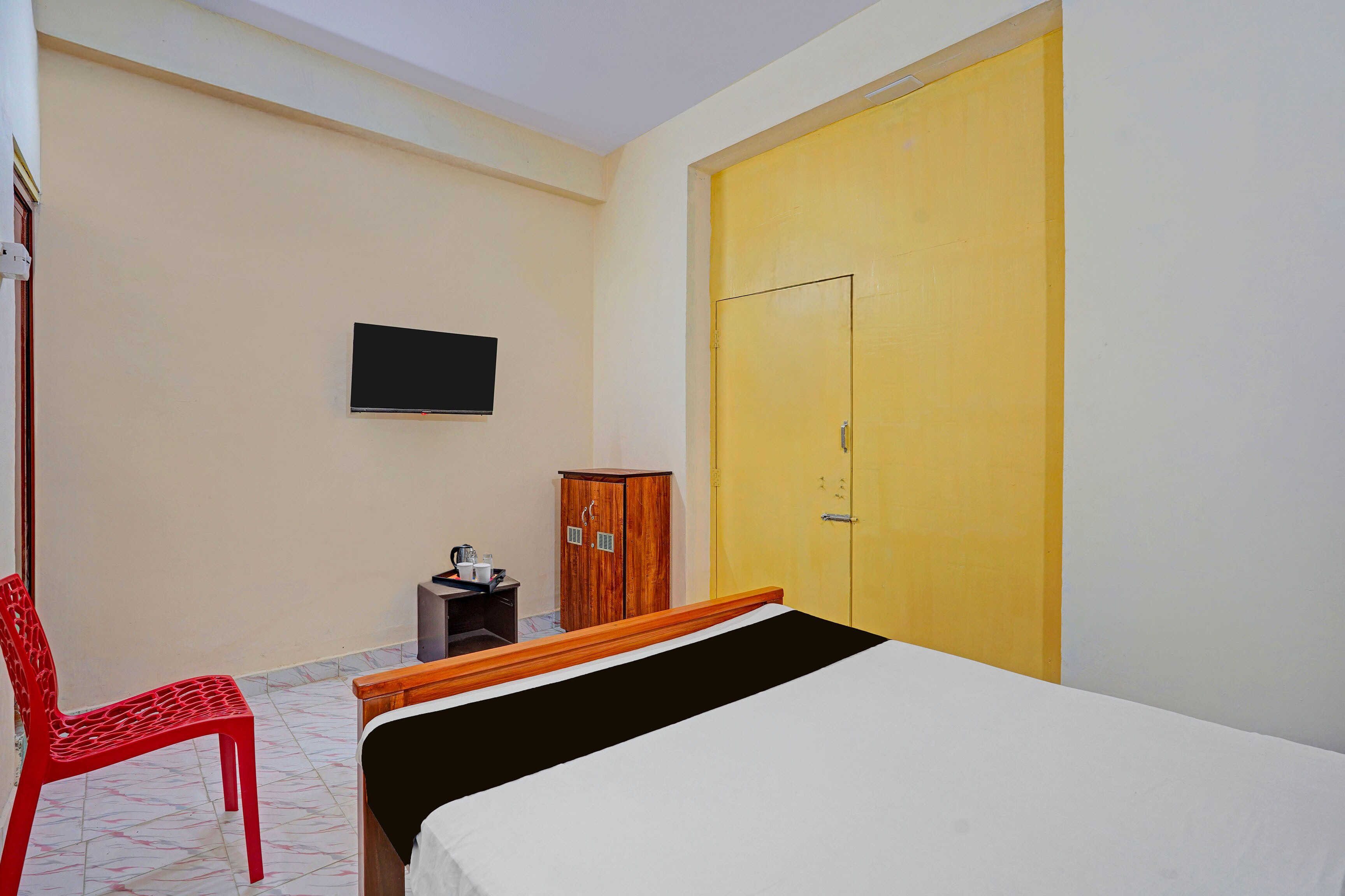 Super Hotel O Moore Market Crossway Chennai - Tap to explore photos
