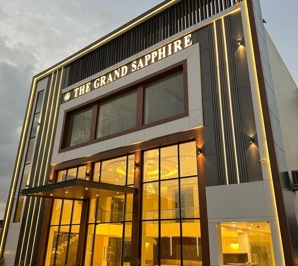 The Grand Sapphire - Tap to explore photos