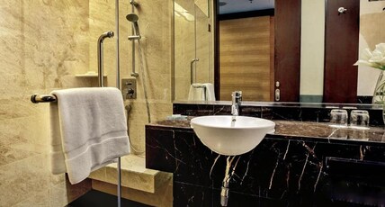 Impiana KLCC Hotel, Kuala Lumpur City Centre Room Type - Deluxe King Plus