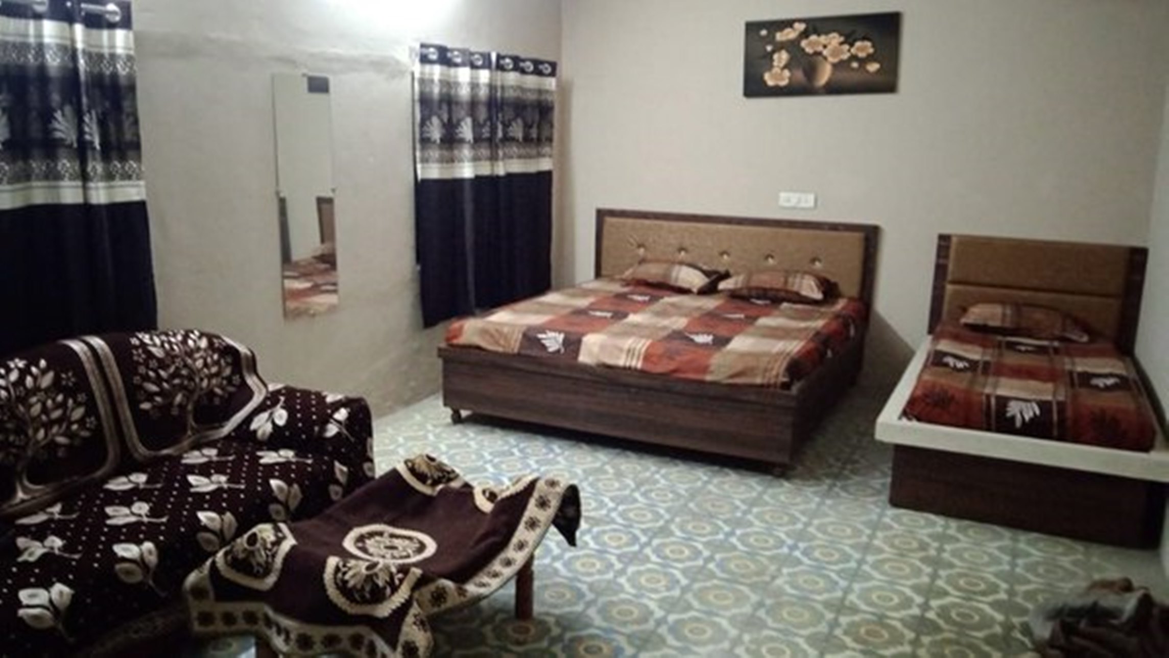 Mohanm home stay - Tap to explore photos