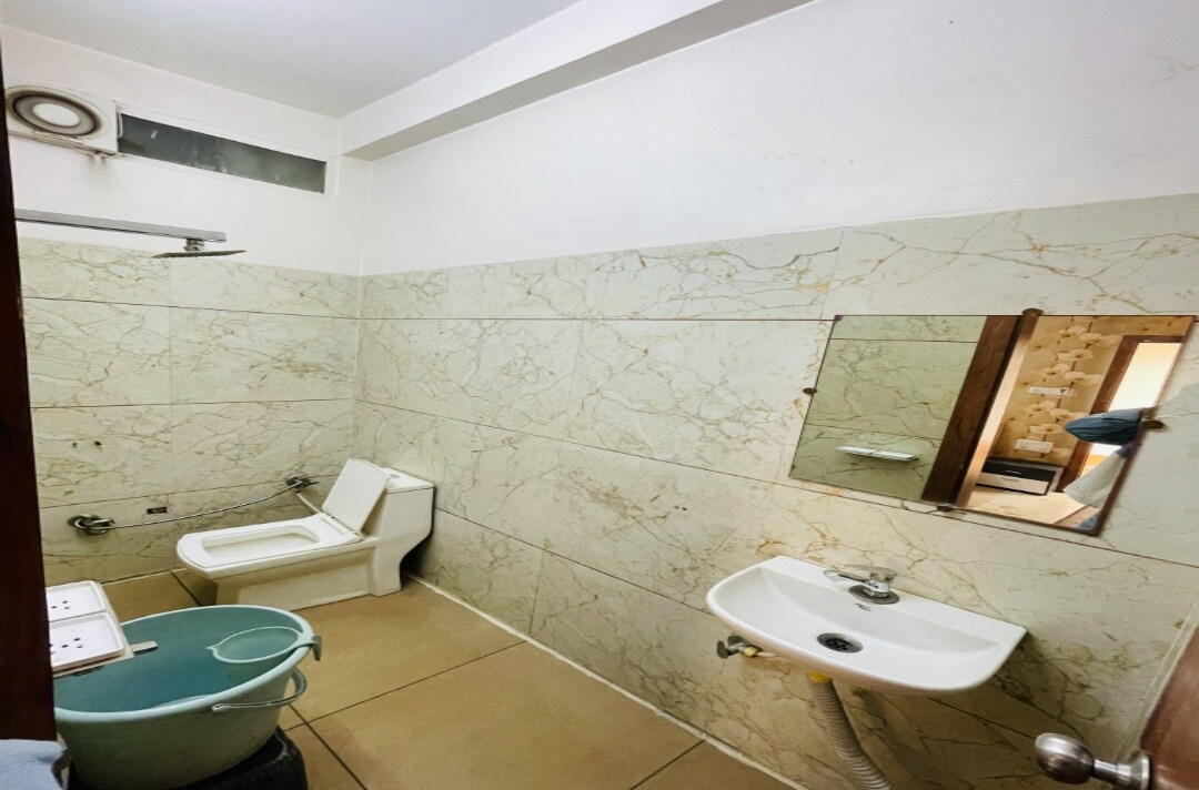 Hotel Aagrah - Tap to explore photos
