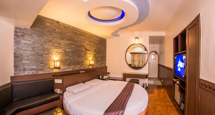 Hilltop Towers Room Type - Honeymoon Suite