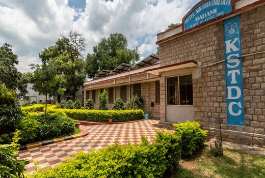 KSTDC Hotel Mayura Chalukya Badami