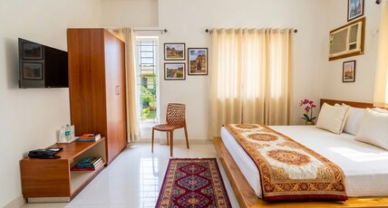 Lake Land Guest House | Rooms & Caretaker Room Type - Triple Bedroom