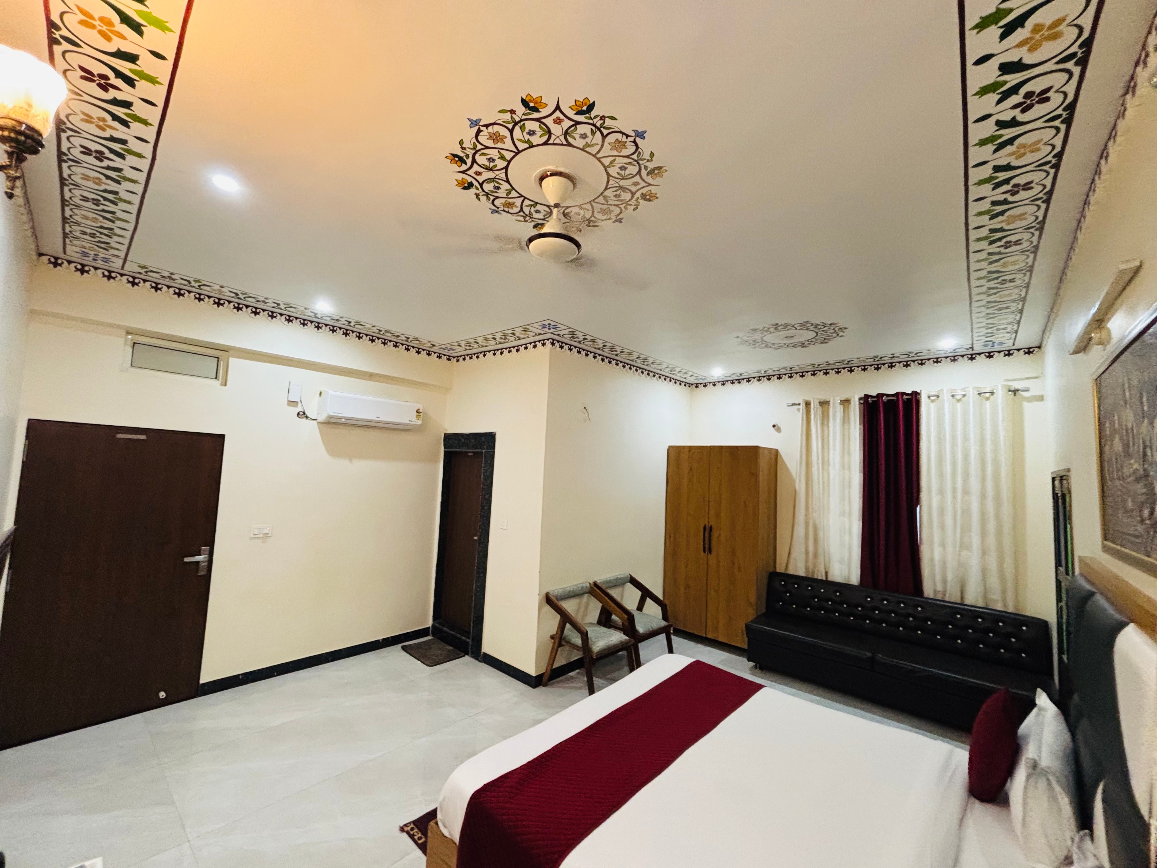 Airport Jai Hari Vilas Hotel Near Umaid Bhawan Palace - Tap to explore photos