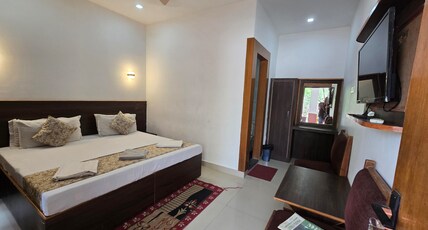 HOTEL VRINDAVAN Room Type - Deluxe Double Bed Room AC