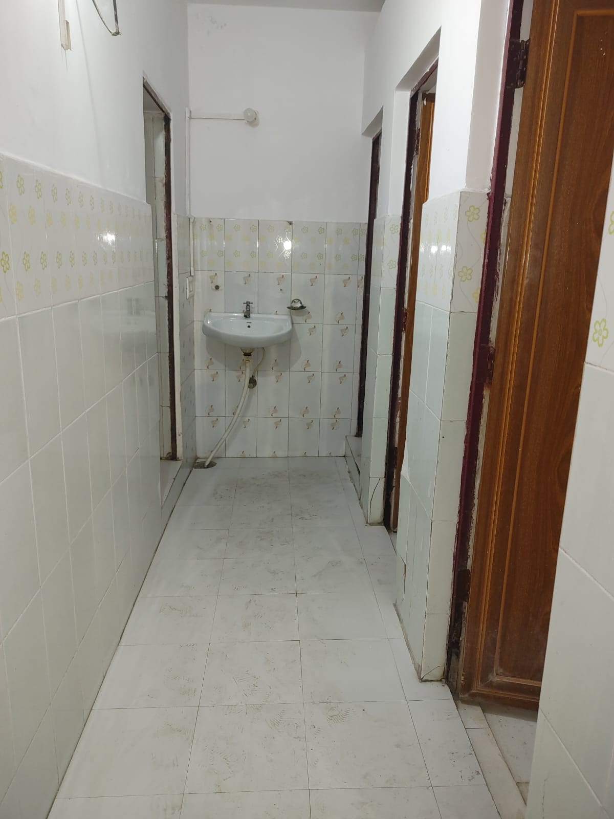 Hotel Limra - Tap to explore photos