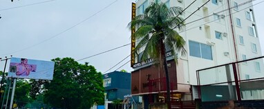 HOTEL MAA LAXMI PALACE