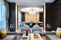 Crowne Plaza Baoji City Center
