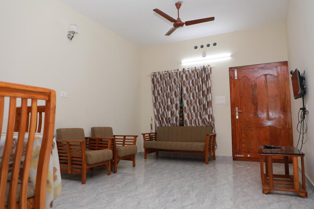 Bryans Villa Homestay - Tap to explore photos