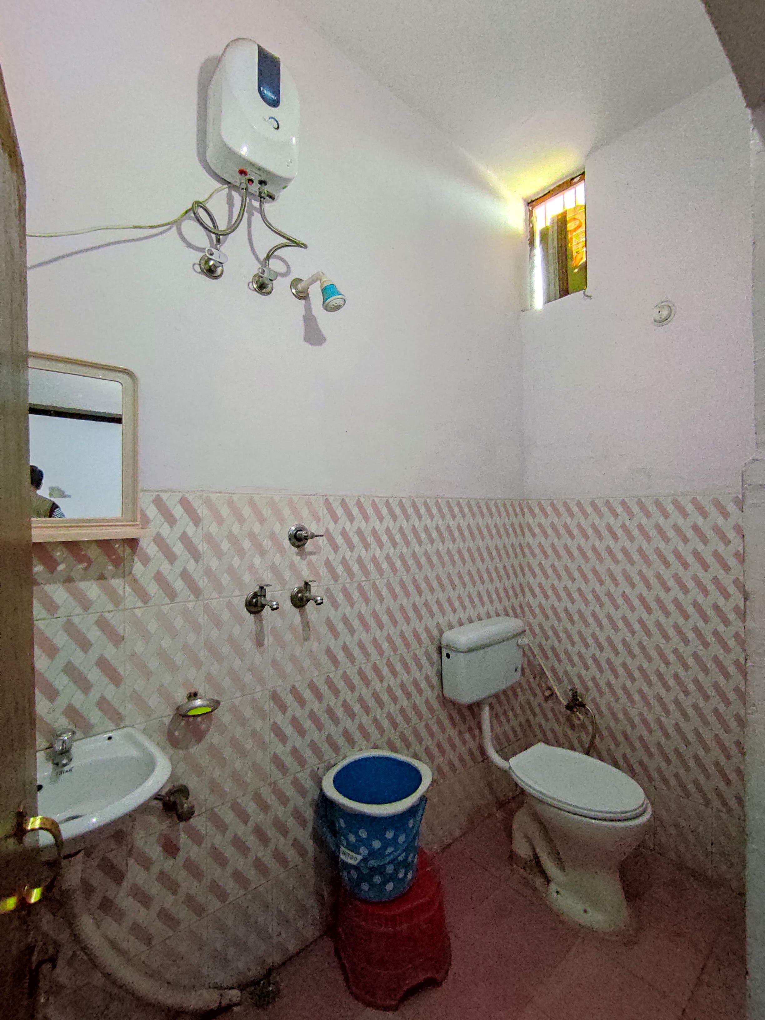 Shree guest house - Tap to explore photos
