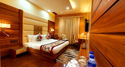 Hotel Makhan Residency Room Type - Super Deluxe Room Hotel Makhan Residency Room Type - Super Deluxe Room