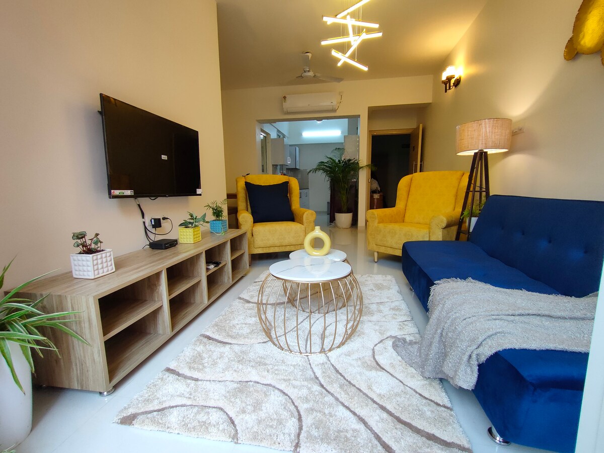 Contemporary 2 BHK | Pool view | Zennova Stays - Tap to explore photos