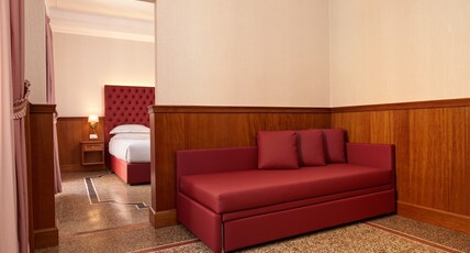 Golden Tulip Rome Piram Room Type - Junior Suite Room