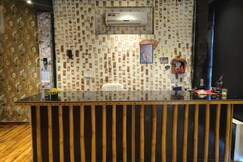 Hotel opm and restaurant