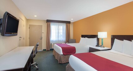 Ramada by Wyndham Culver City Room Type - 2 Queen Beds, Non-Smoking