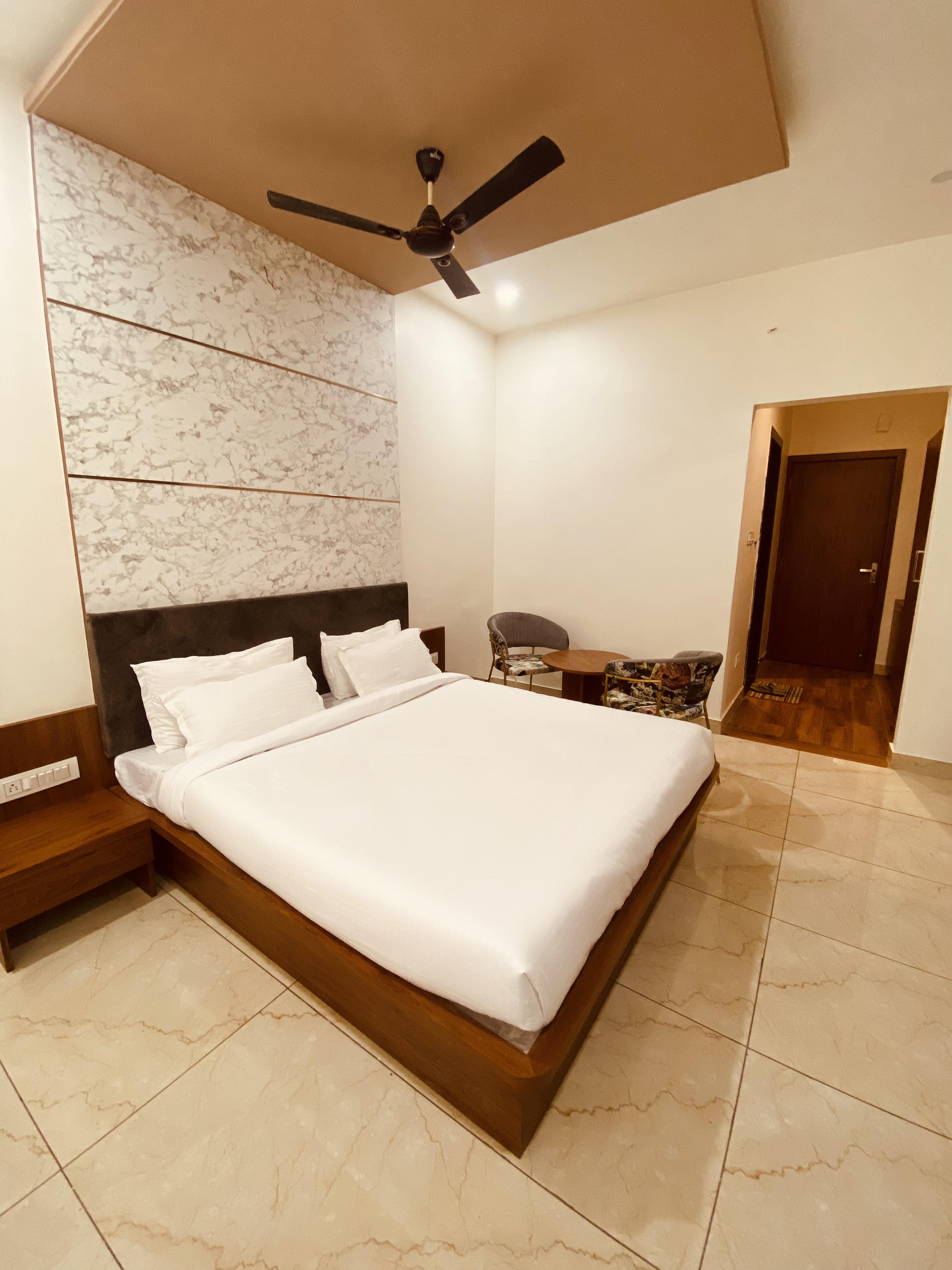 Hotel Hinglaj (Refinary Road Pachpdra) - Tap to explore photos
