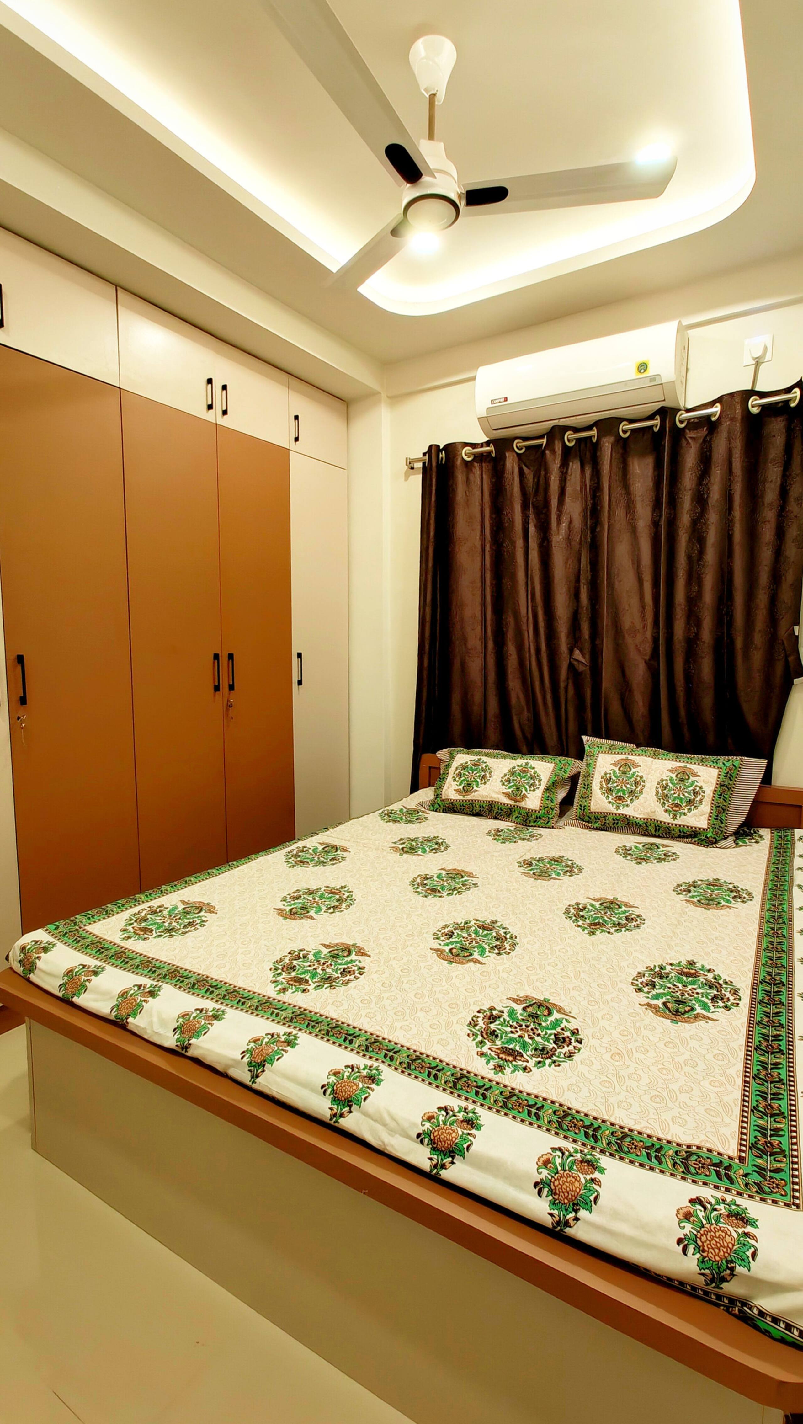 Modern 3BHK Urban Retreat - Tap to explore photos