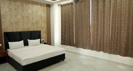 HOTEL MAURYA GREENS Room Type - Deluxe Room