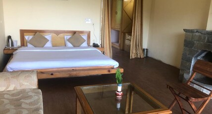 Hotel Elphinstone Himalayan Resort Room Type - Super Deluxe Himalayan Facing Room