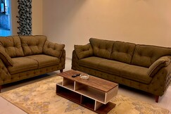 Villa Near Airport Family Couples DnD Stay