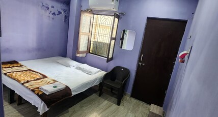 Gayatri Paying Guest House Room Type - Standard Room