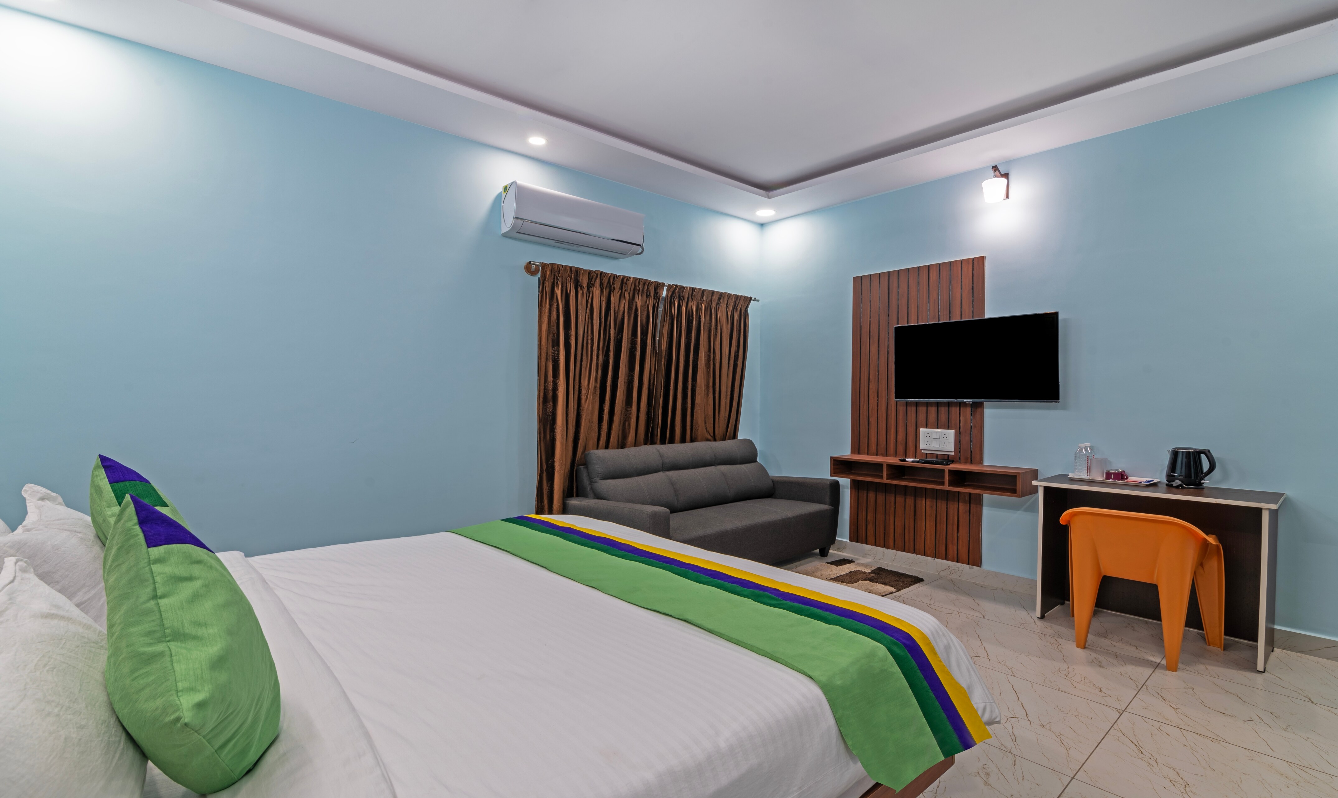 Itsy Hotels Kurinji Stay Inn With Swimming Pool - Tap to explore photos