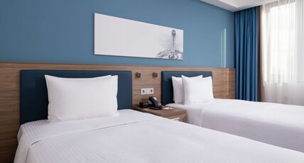 Hampton by Hilton Astana Triumphal Arch Room Type - TWIN ROOM
