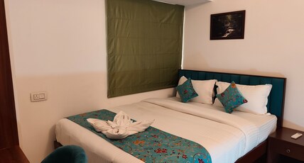 Guest House Suites Room Type - One Bedroom Premier Suite