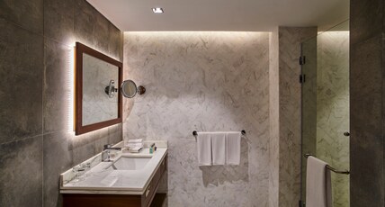 Holiday Inn Hotel & Suites Cairo Maadi, an IHG Hotel Room Type - 1 King Studio Suite Nile View Holiday Inn Hotel & Suites Cairo Maadi, an IHG Hotel Room Type - 1 King Studio Suite Nile View