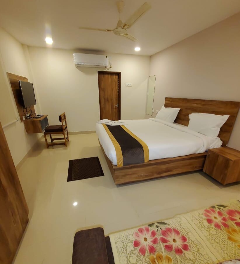Hotel Nakshatra - Tap to explore photos