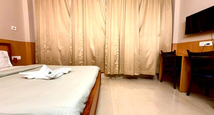LOKTAK RESIDENCY Room Type - Elegant Room