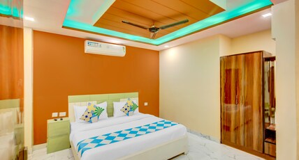 Shri Drona Hotel Room Type - Super Deluxe AC