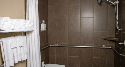 Holiday Inn Express Walla Walla, an IHG Hotel Room Type - 1 King Standard Mobility Accessible Roll in Shower Holiday Inn Express Walla Walla, an IHG Hotel Room Type - 1 King Standard Mobility Accessible Roll in Shower