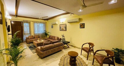 Divine India Service Apartment Room Type - 4bhk D- Block