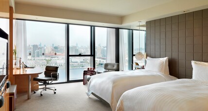 InterContinental Shanghai Expo Room Type - 2 Twin Premium Club Lounge Access River View
