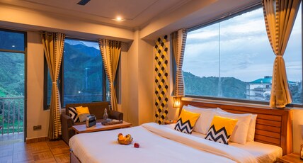 PACK Mcleodganj Room Type - Deluxe Room (with Balcony and Mountain View)