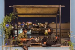 Madpackers Udaipur | Lake View Rooms & Dorms