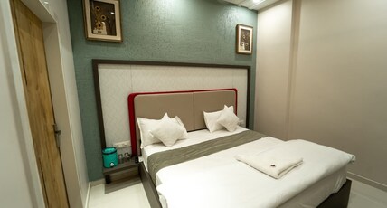 Hotel Park View Villa Room Type - Deluxe Room